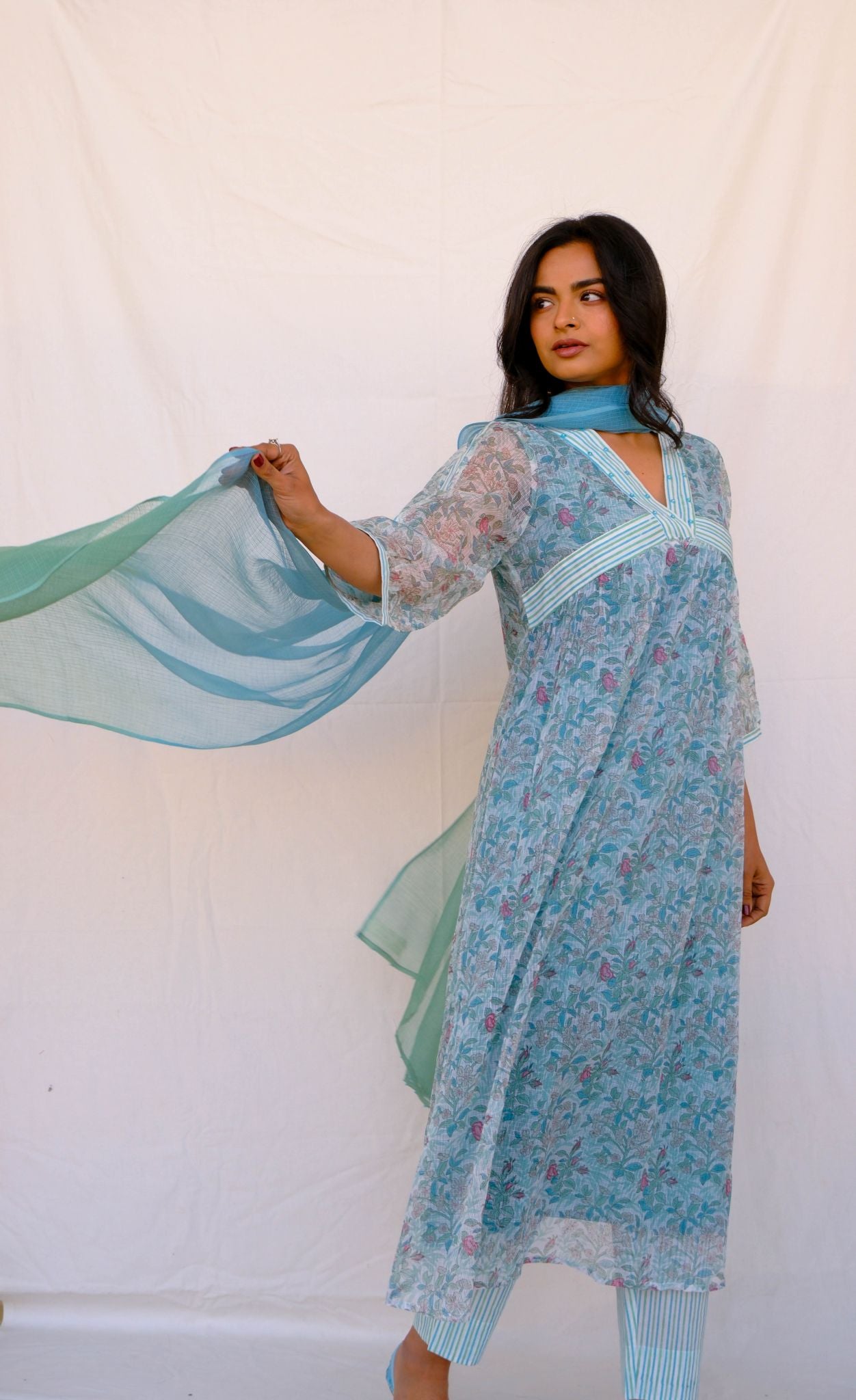 Gulabo Yasmin Aliya Cut Kurta Set