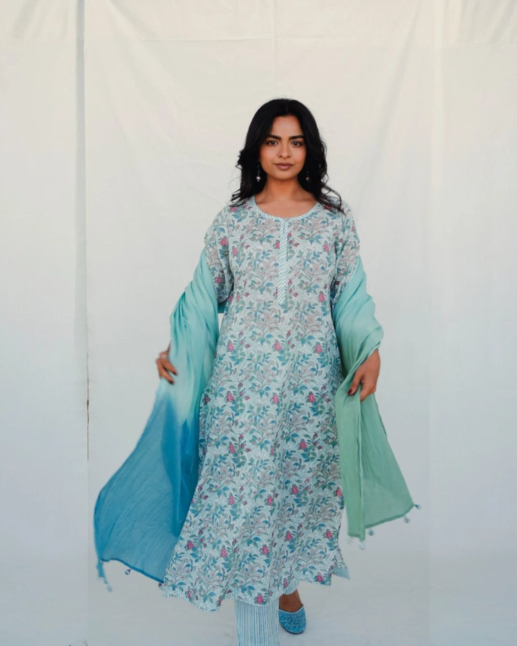 Gulabo Yasmin Straight Cut Kurta Set