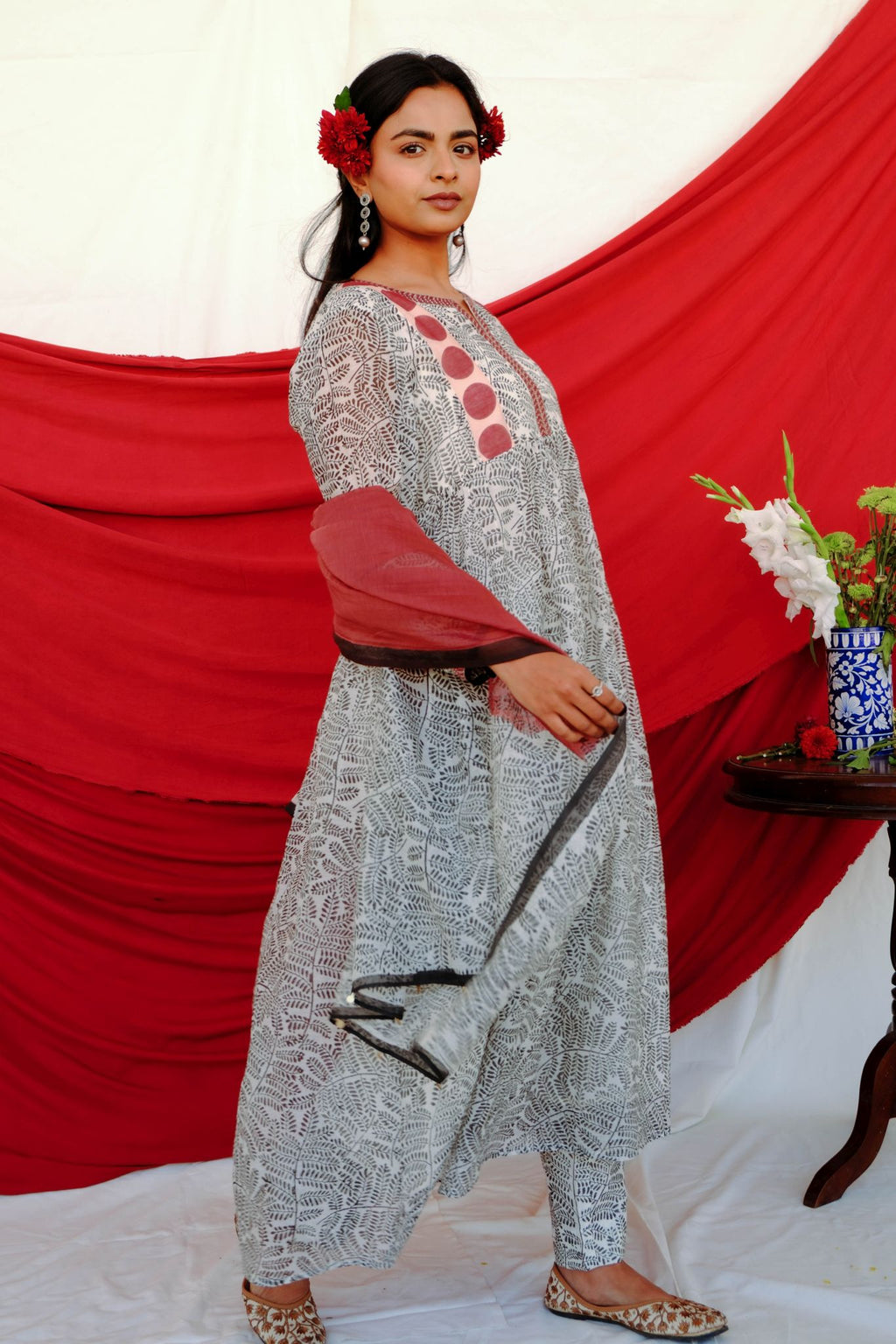 Monochrome Gul Bagh - Red Kurta Set