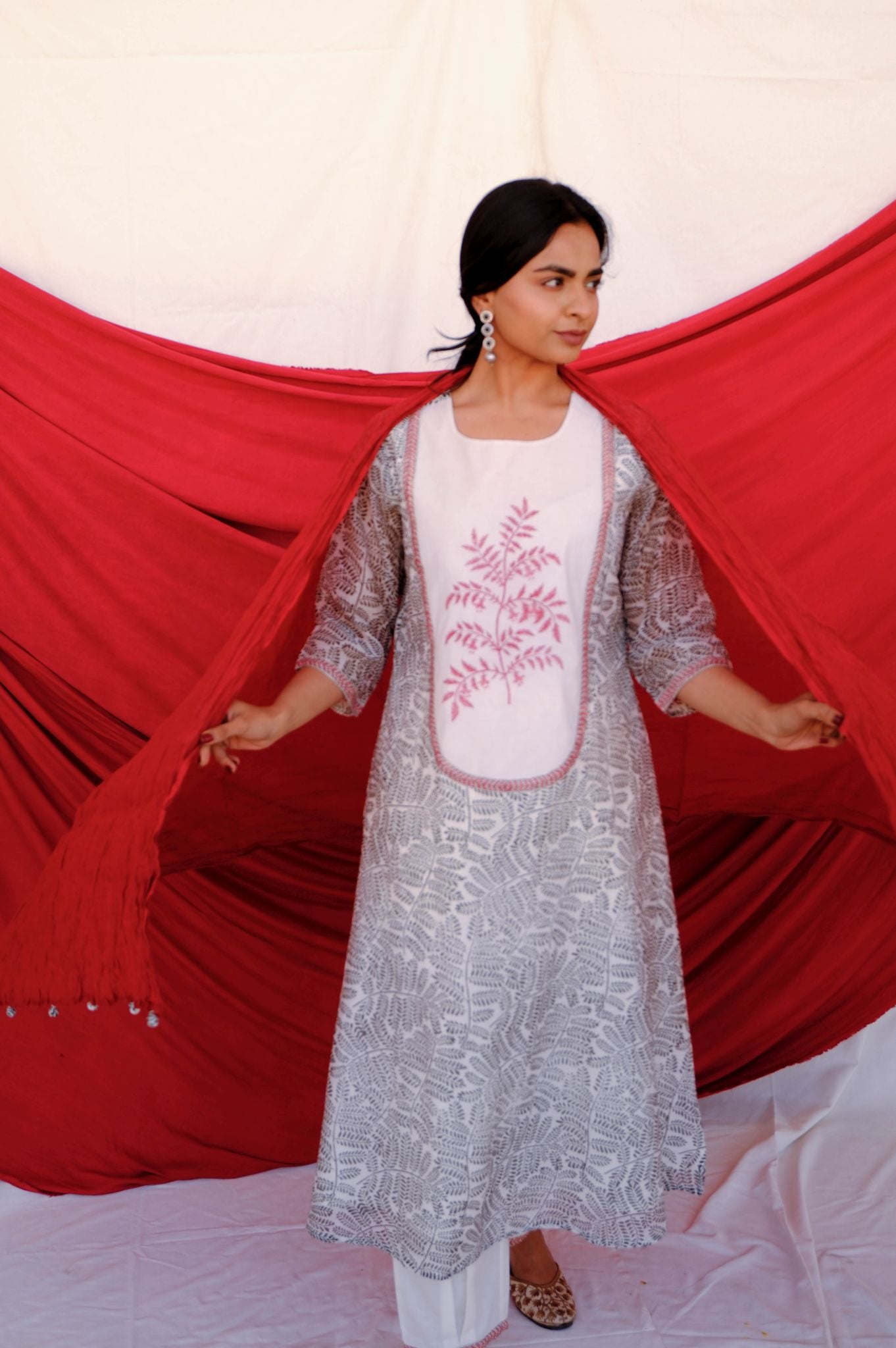 Gulmohar Fresco Kurta Set