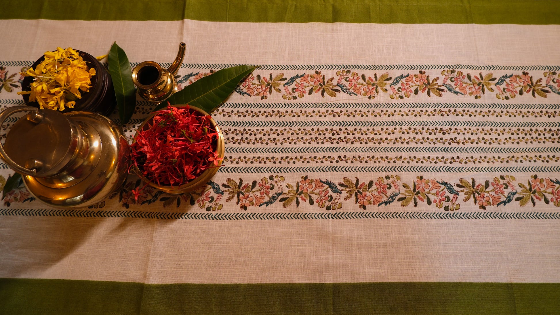 TS Bird Print Table Runner - 8 Seater
