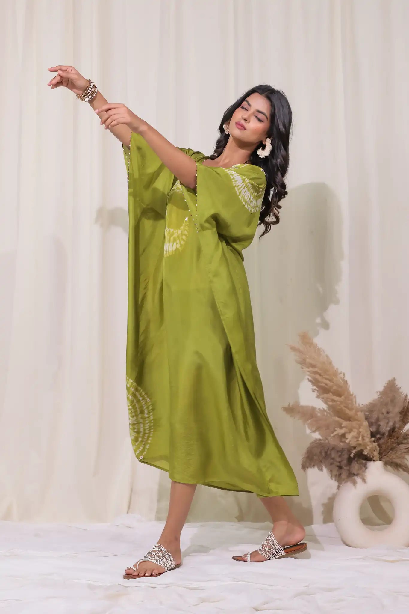 Green habutai silk shibori kaftan