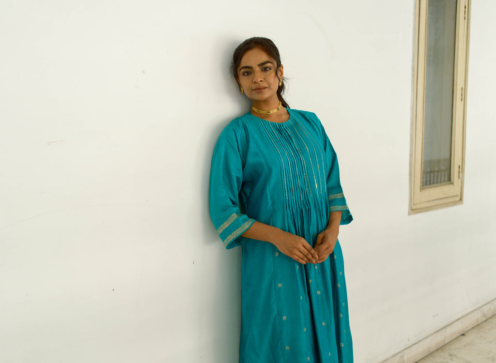 Green Silk Kurta w Rogan Art
