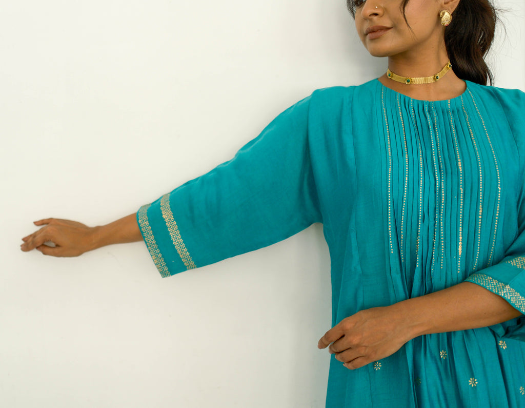 Green Silk Kurta w Rogan Art